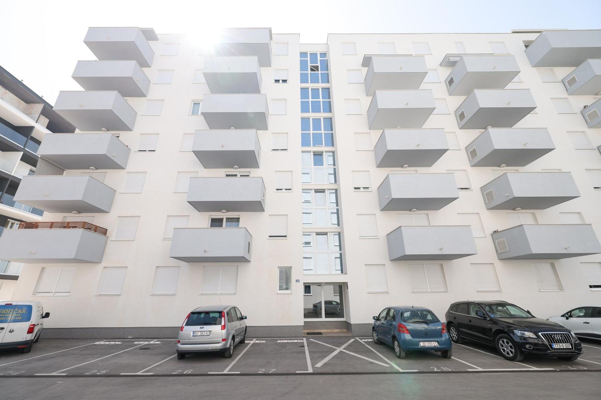 Alpha Level Apartment ซาดาร์ ภายนอก รูปภาพ